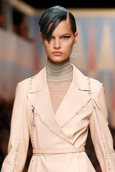 Look 31